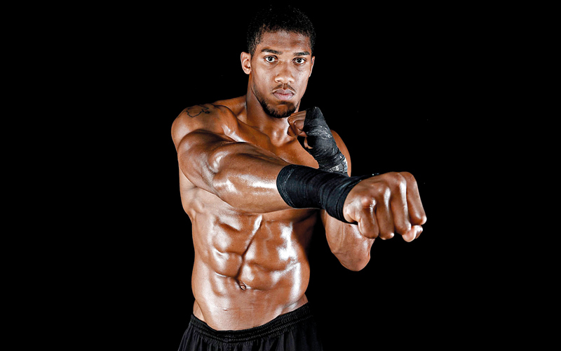 جوشوا: متحمس جداً للعودة إلى دبي.  من المصدر