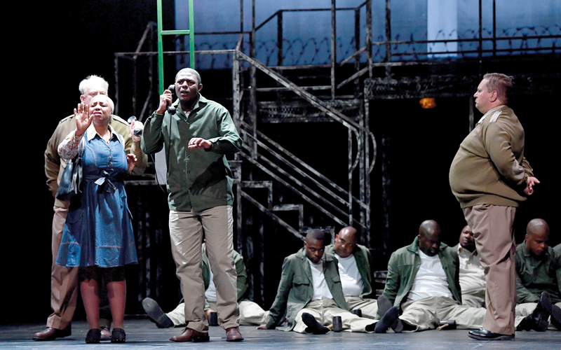 يشمل العرض الذي تصل مدته إلى ساعتين ثلاثة تجسيدات مختلفة لحياة مانديلا من زوايا مختلفة.

تصوير: باتريك كاستيلو