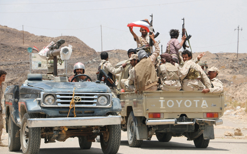 الجيش اليمني يحرّر 13 موقعاً في نهم وأرحب