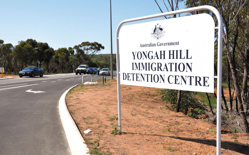 الحكومة الأسترالية متهمة بإساءة معاملة اللاجئين.  أرشيفية