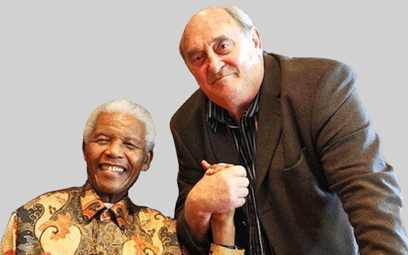 مع مانديلا. أرشيفية