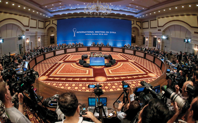 استدعت موسكو وفوداً من الحكومة السورية ومجموعات المعارضة المتعددة إلى اجتماع في مدينة أستانا لحل النزاع. أ.ف.ب