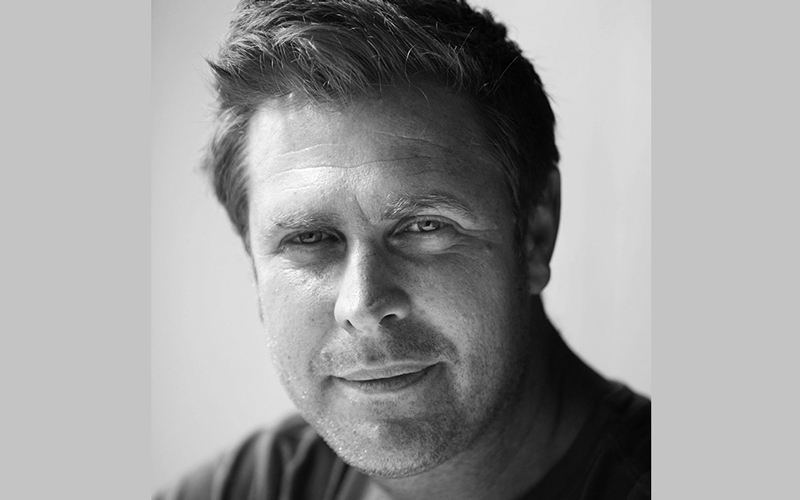 برينت ستيرتون.