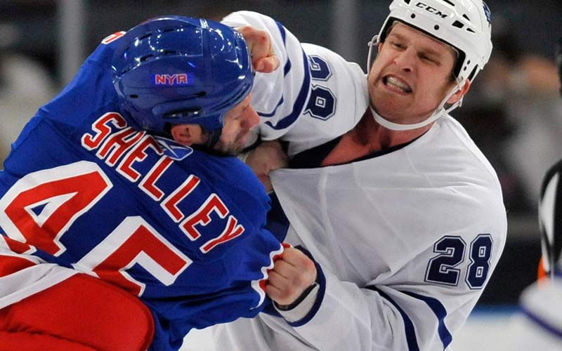 جدال عنيف. رويترز