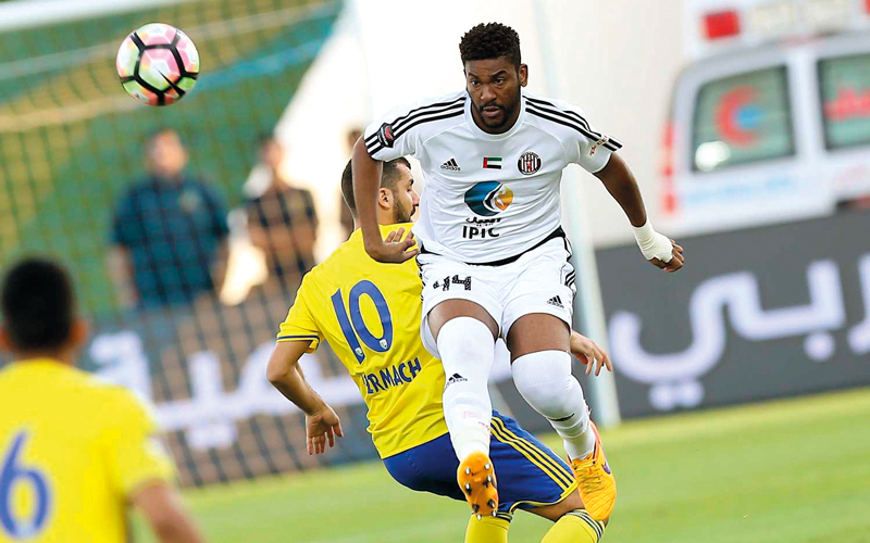 فارس جمعة تعرّض لشد في الرباط الخارجي للركبة. الإمارات اليوم