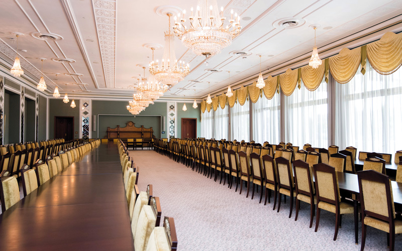 يتسع جناح الضيافة لـ300 شخص.