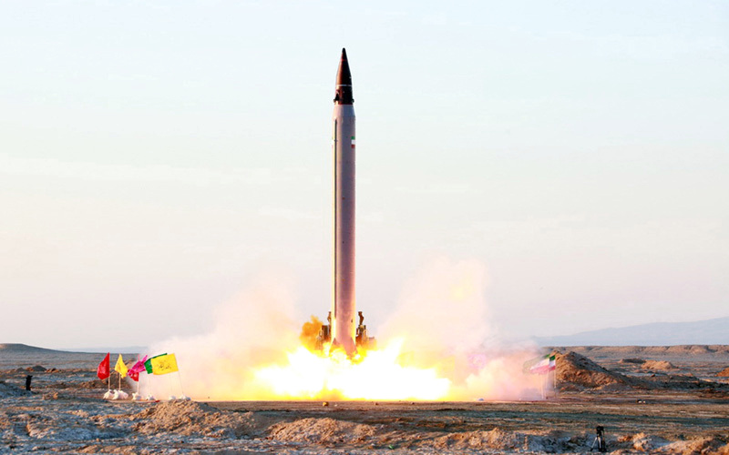 مواصلة إيران تطوير الصواريخ البالستية يشكل خطراً على المنطقة. أ.ف.ب