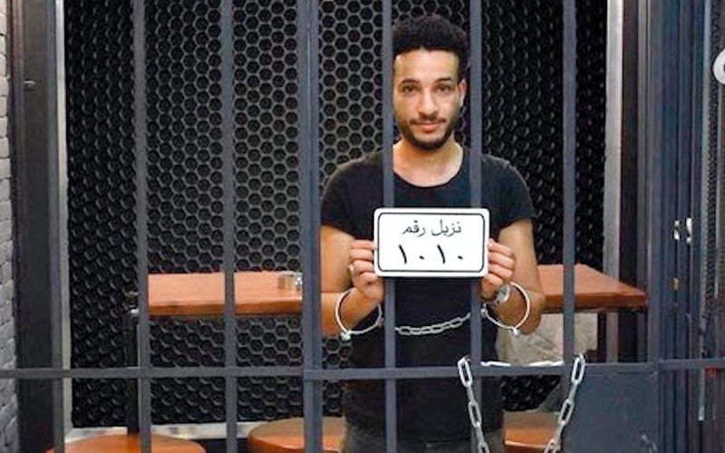 كل زبون يحمل رقم نزيل.  أرشيفية