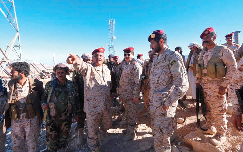 المقدشي يتفقد جبهة نهم.. ويلتقي قيادة المنطقة العسكرية السابعة