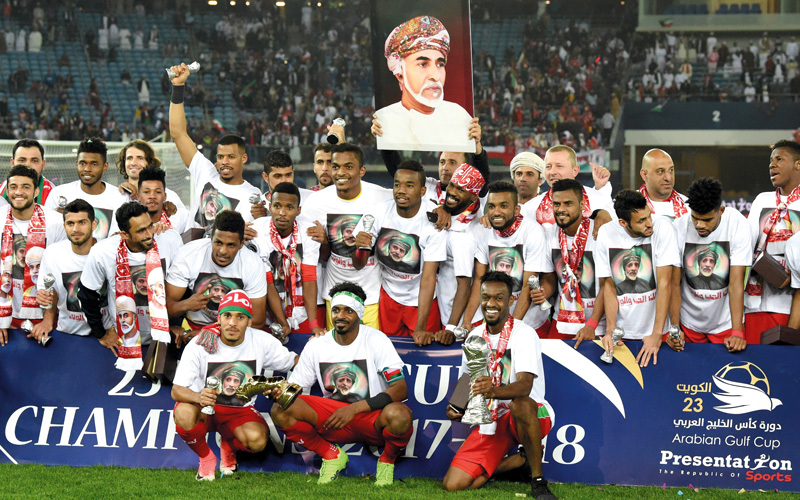 المنتخب العماني يحتفل بتتويجه بطلاً لكأس الخليج الـ23. تصوير: أسامة أبوغانم