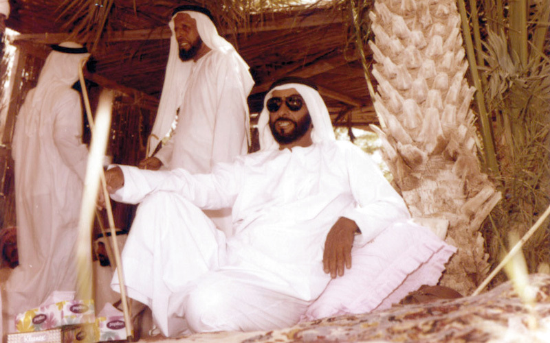 الشيخ زايد اعتبر بناء الإنسان الإماراتي أحد أهم ركائز التنمية. أرشيفية