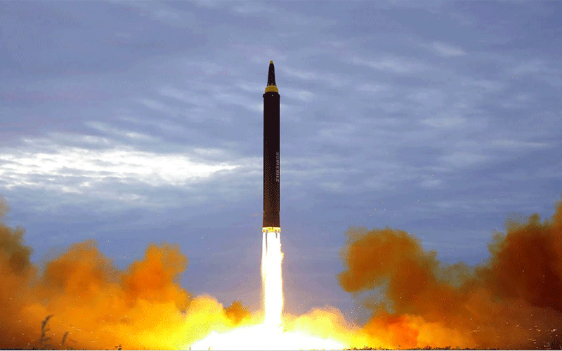 Ø§Ø·Ù„Ø§Ù‚ Ø£Ù‚ÙˆÙ‰ ØµØ§Ø±ÙˆØ® ÙÙŠ Ø§Ù„Ø¹Ø§Ù„Ù… ÙŠØ­Ù…Ù„ Ø³ÙŠØ§Ø±Ø© Ø­Ù…Ø±Ø§Ø¡ Ø§Ù„Ù‰ Ø§Ù„ÙØ¶Ø§Ø¡