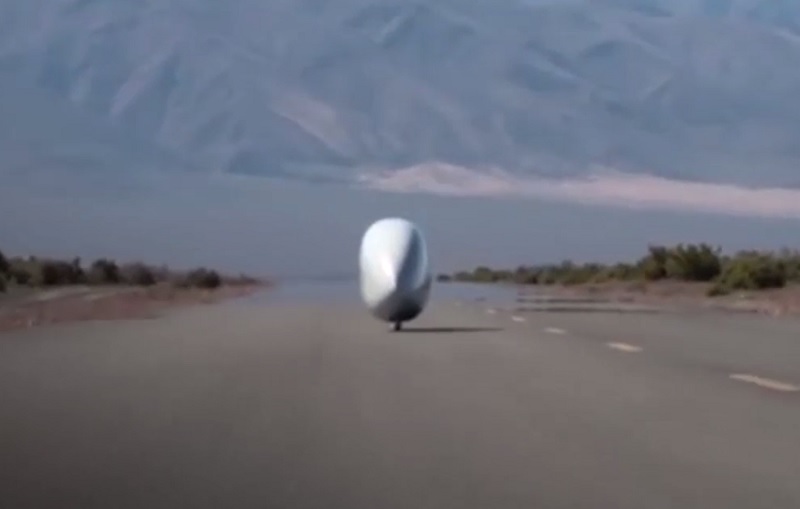 بالفيديو.. أسرع مركبة في العالم تعمل بقوة عضلات الإنسان