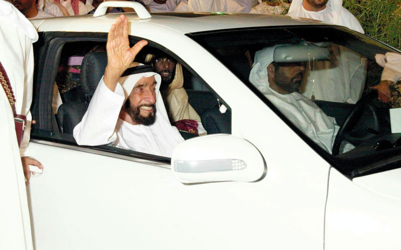 مواقف زايد الإنسانية أثر خالد تتوارثه الأجيال. أرشيفية