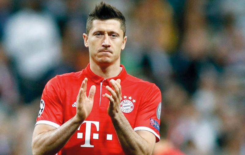 البولندي ليفاندوفسكي. الإمارات اليوم