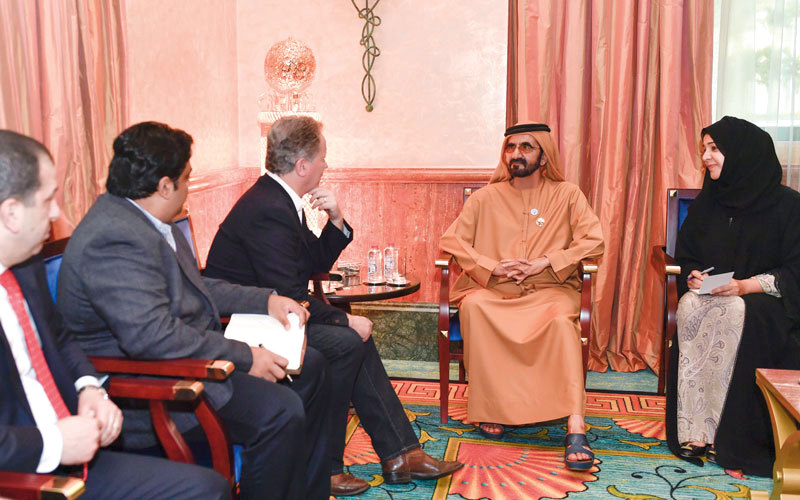 محمد بن راشد رحب بالمسؤول الأممي وفريق عمله وتمنى لاجتماعهم النجاح. وام