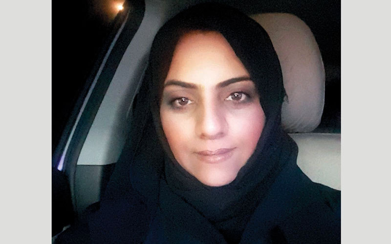 صورة أرشيفية للأم المفجوعة. أرشيفية