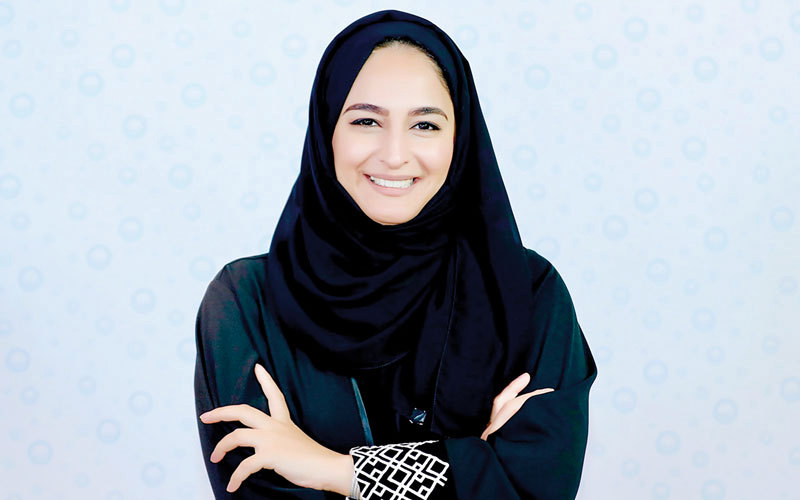 لطيفة بن دميثان:

«السعادة تتحقق عن طريق تكثيف الدورات

التدريبية التي تساعد الزملاء في أداء

واجباتهم بثقة وسهولة».