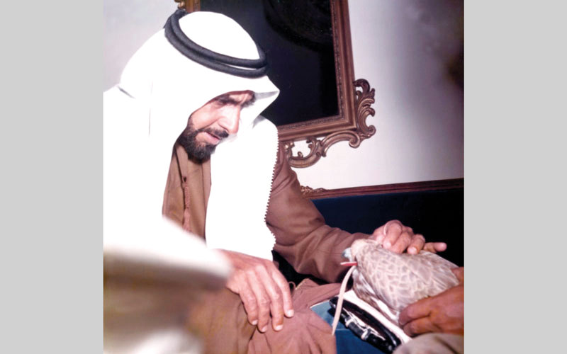 الشيخ زايد برع في شعر المشاكاة.

أرشيفية