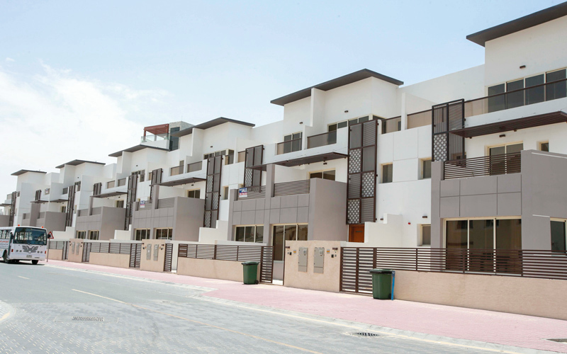 عقاريون أكدوا أن المشروعات الجديدة أسهمت في وفرة المعروض من الفلل بدبي. تصوير: أشوك فيرما