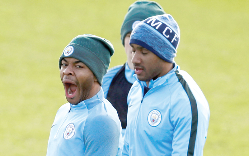 نجم سيتي رحيم ستيرلينغ يتثاءب خلال التدريب قبل لقاء بازل. رويترز