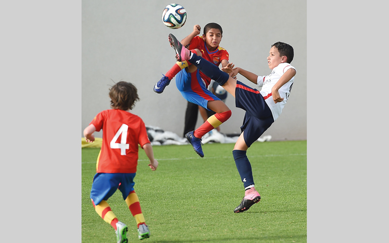 اللاعبون والرياضيون مواليد الدولة سيحظون بفرصة المشاركة في البطولات المحلية. الإمارات اليوم