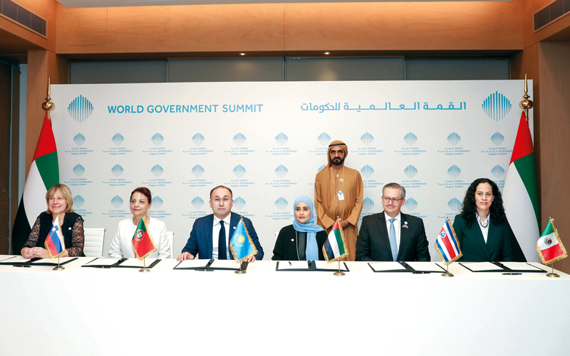 محمد بن راشد شهد إطلاق التحالف العالمي للسعادة.
وام