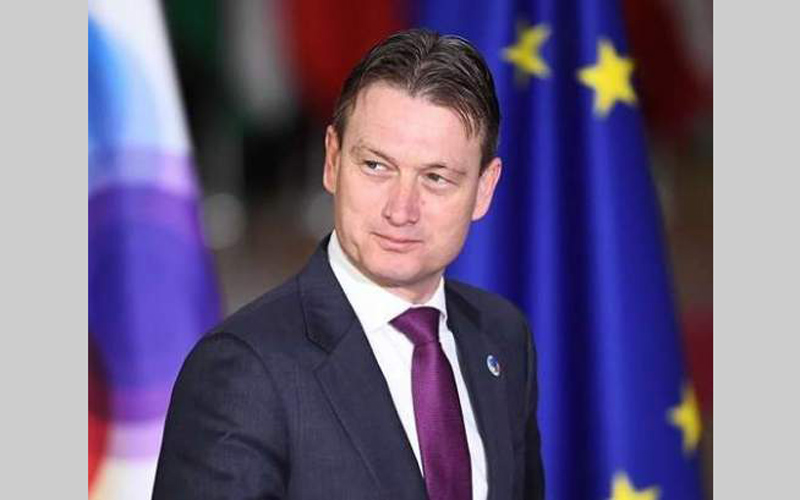 وزير الخارجية الهولندي يستقيل بسبب «كذبة»