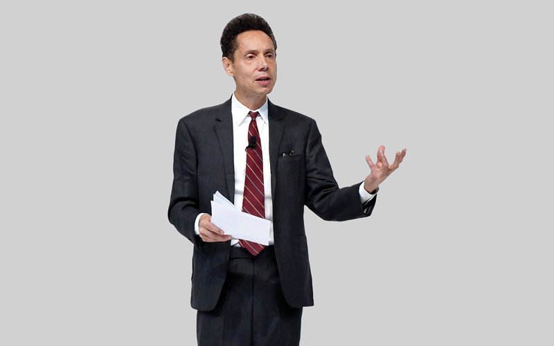 العملية التعليمية يجب أن تقوم على التفاعل بين المعلم والتلاميذ. تصوير: باتريك كاستيلو