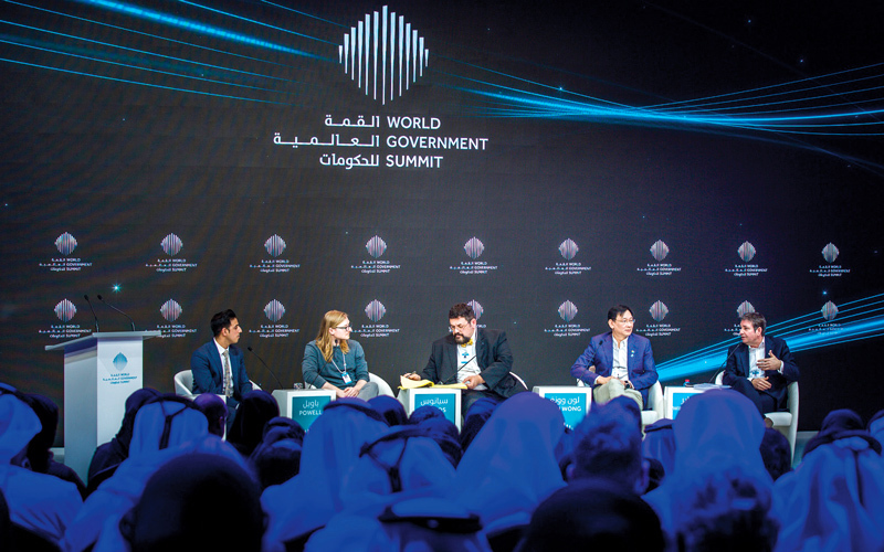 العملات الرقمية الحالية لم تشهد بَعْدُ استخداماً واسع النطاق. تصوير: أسامة أبوغانم