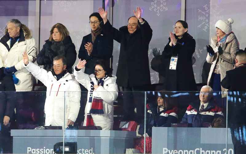 كيم يو جونغ ترافق رئيس كوريا الجنوبية وزوجته في افتتاح «الألعاب الشتوية».  غيتي