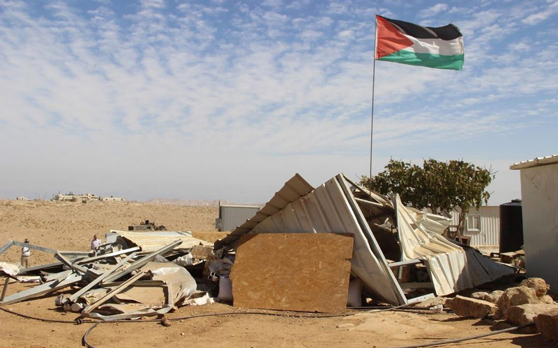 مسافر يطا تضم عشرات آلاف الدونمات جنوب الخليل ويعاني الأهالي فيها الإهمال لوقوعهم في أطراف الخليل بالقرب من الحدود الإسرائيلية. الإمارات اليوم