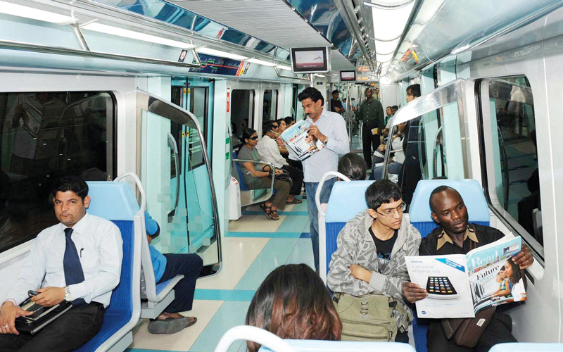 بوابات دخول مترو دبي مصممة وفق أفضل معايير إنشاء المحطات. من المصدر