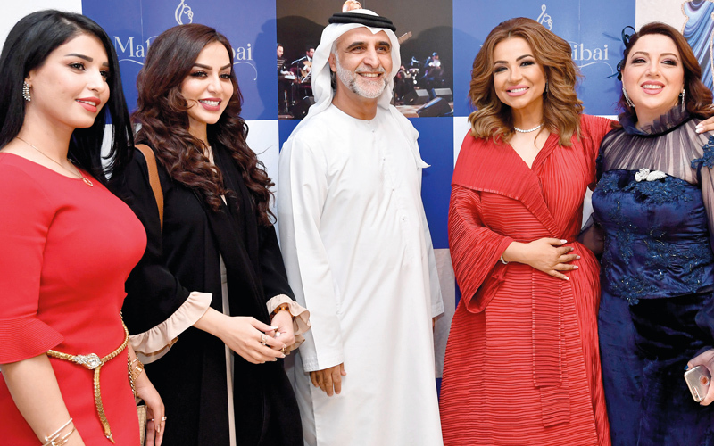 المعرض استقطب شخصيات ثقافية وفنية وإعلامية.

تصوير: أحمد عرديتي