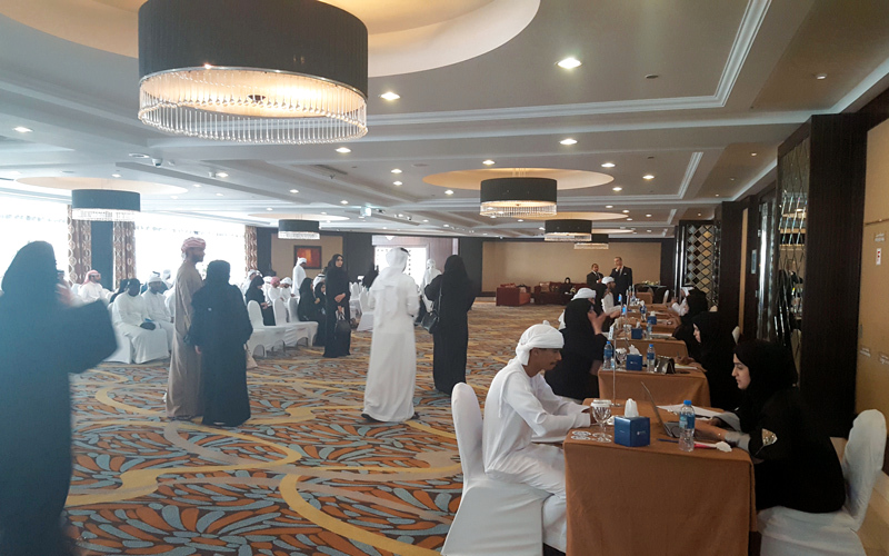 باحثون عن عمل فضّلوا العمل في القطاع العام. من المصدر