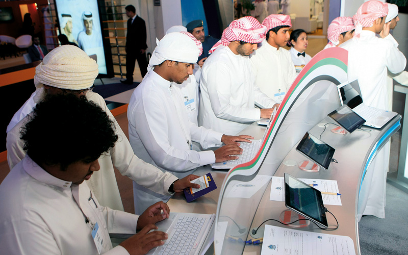 «اليوم المفتوح» طرح وظائف تستهدف المواطنين من الجنسين من حملة الثانوية العامة والبكالوريوس والماجستير والدكتوراه. أرشيفية