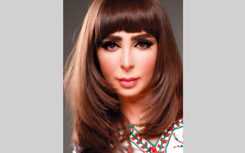 تميّزت عريب بأداء اللون الخليجي الإماراتي. من المصدر