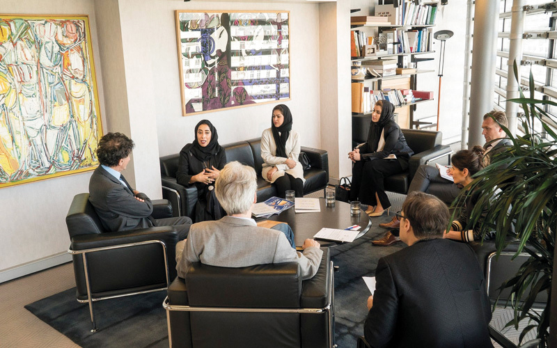 المري: دبي تسعى لتصدر مؤشرات التنافسية العالمية بحلول تحقق سعادة الإنسان. من المصدر