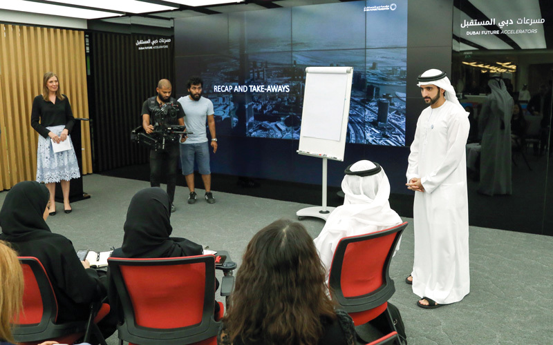 حمدان بن محمد: دبي تقدم نموذجاً عالمياً لحكومة المستقبل. وام