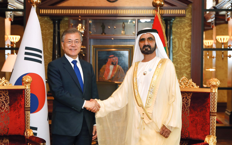 محمد بن راشد استعرض والرئيس الكوري مجمل العلاقات الثنائية لا سيما على صعيد التبادل السياحي.  وام