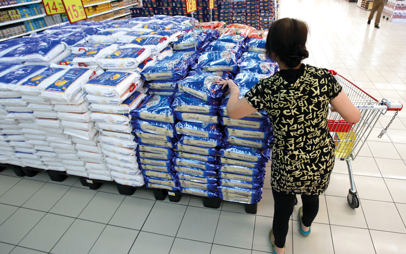 المراكز التجارية أبدت استعدادها لتنفيذ حملة تخفيضات كبرى في رمضان.

تصوير: أشوك فيرما