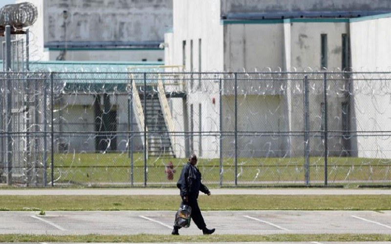 7 قتلى بأعمال شغب هي الأكثر دموية في سجون أميركا منذ 25 عاما