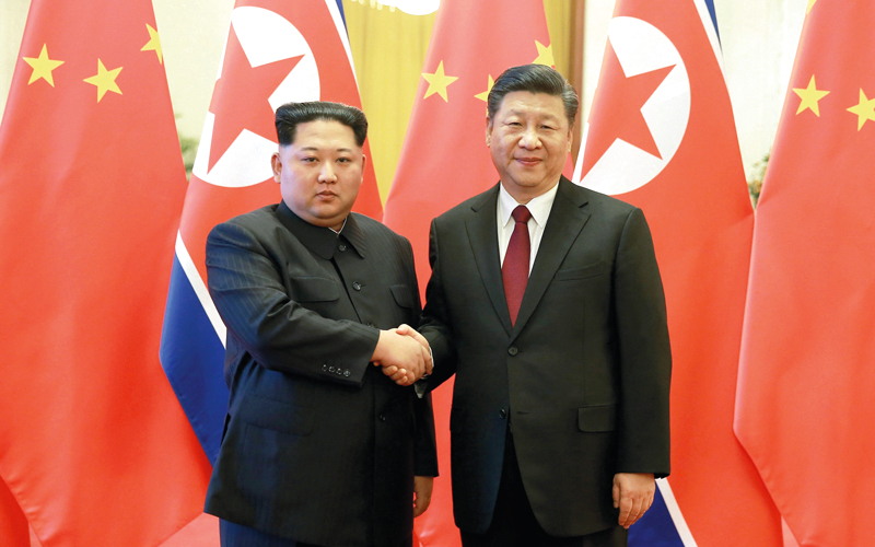 خلال زيارة مفاجئة للرئيس الكوري الشمالي إلى الصين.  إي.بي.إيه