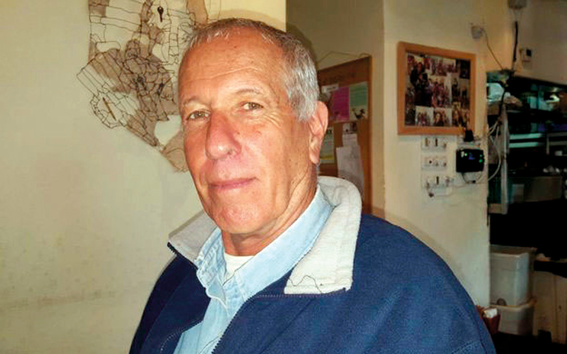 عميل الموساد غاد شيمرون قال لمحطة «بي بي سي»: «أدخلنا رياضة التزلج الشراعي إلى السودان». بي.بي.سي