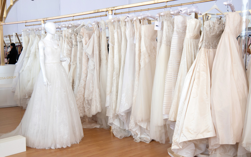 المشاركة في المعرض حظيت بإقبال لافت من أجل الإسهام في العمل الخيري. تصوير: أحمد عرديتي