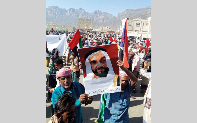 شوارع سقطرى امتلأت بالمتظاهرين في حب الإمارات. الإمارات اليوم