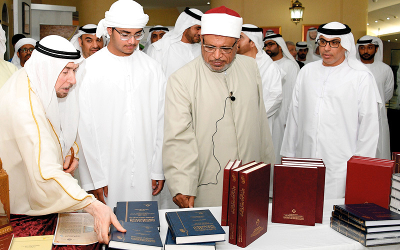 معرض المخطوطات يضم كنوزاً من التراث العربي والإسلامي.  من المصدر