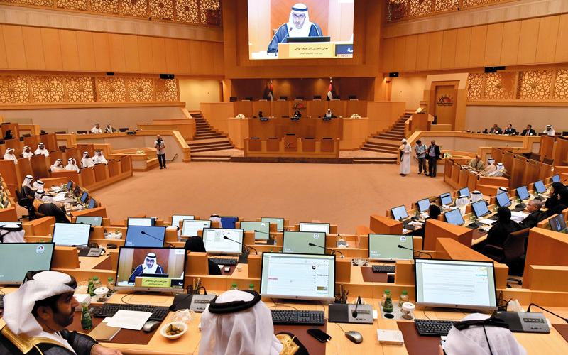 «اللجنة» استمعت إلى آراء وتجارب وتحديات المواطنين العاملين في الشركات والمؤسسات الخاصة.

تصوير: نجيب محمد