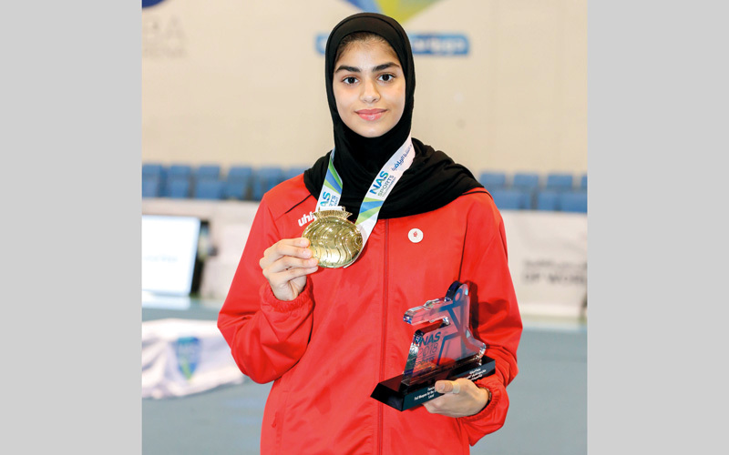 لطيفة سالم من نادي الشارقة بطلة سلاح الفلوريه. من المصدر