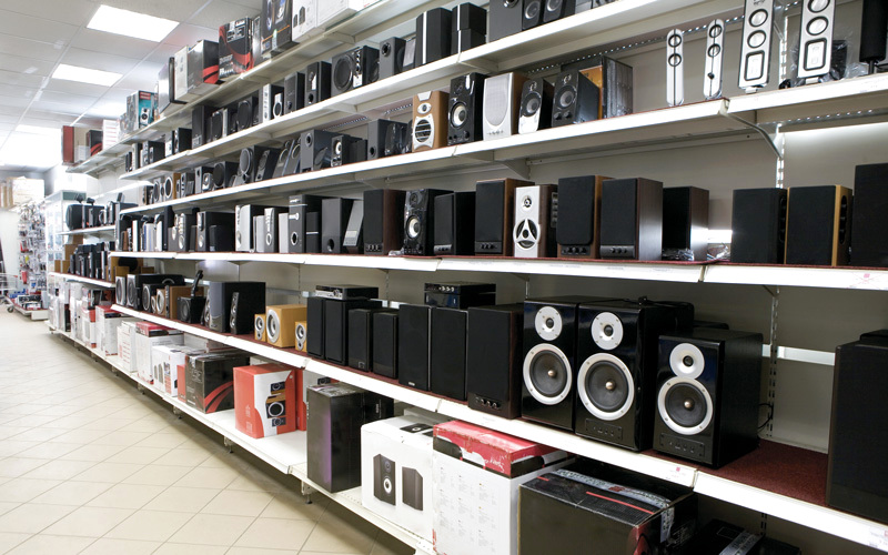 المنتجات المطبوعة على عبواتها «مخصصة للتصدير» موجودة في الأسواق لخدمة السياح والزوار. تصوير: أشوك فيرما